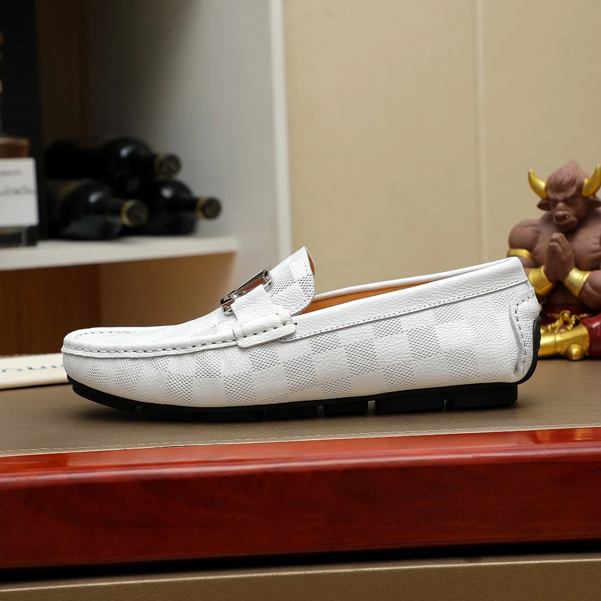 Men's shoes 💰360 💰 LV Louis Vuitton's top-quality Peaches men's shoes 💯Original copy of the official website, the upper is made of imported official website 1:1 material ❌Italian 🇮🇹 cowhide surface, imported pigskin lining. It’s definitely not made with ordinary craftsmanship, it’s the model used by celebrities! The factory’s craftsmanship is designed to create the most perfect shoes for trendy men! Colors available! 38-44 yards